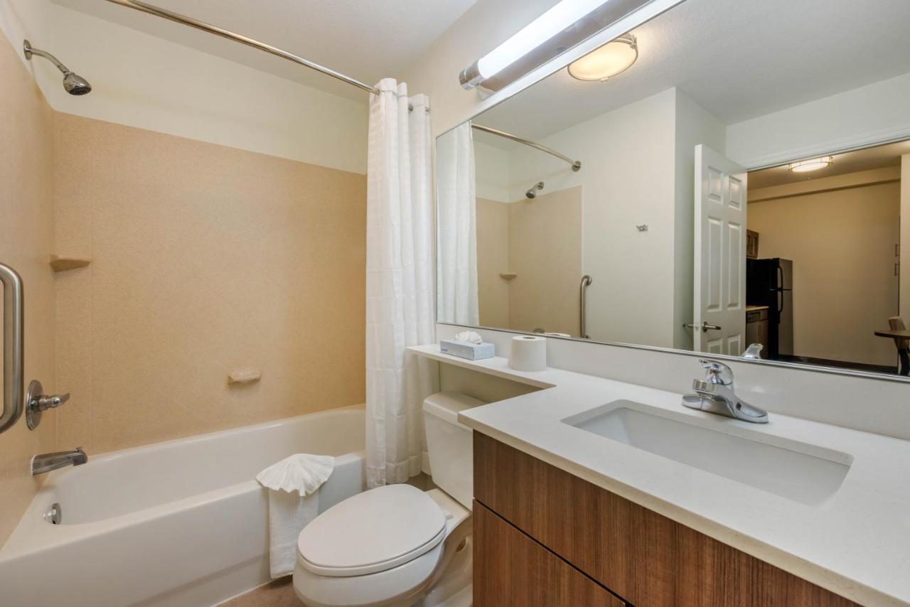 Candlewood Suites Fort Myers Interstate 75 By Ihg Exterior photo