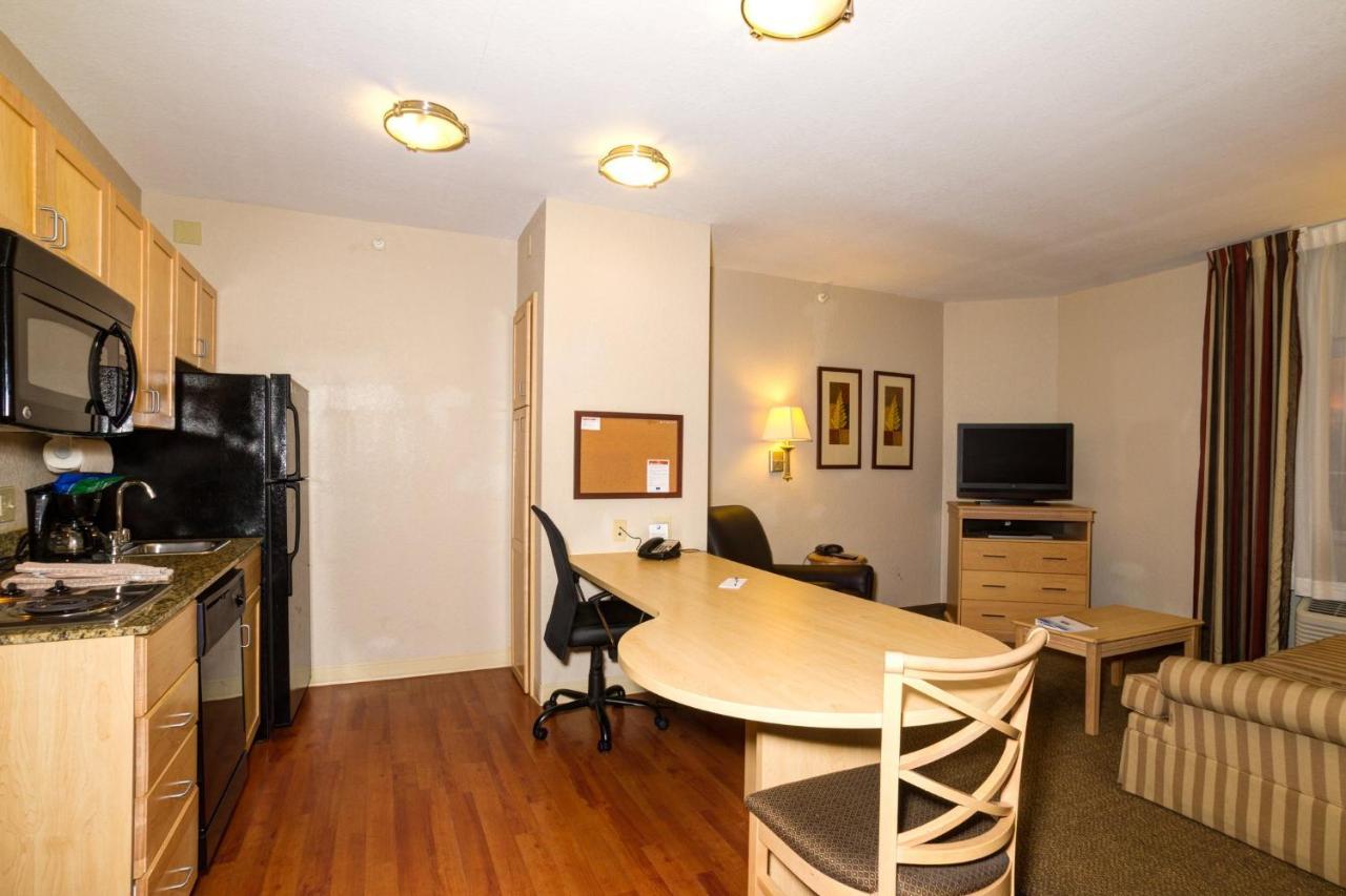 Candlewood Suites Fort Myers Interstate 75 By Ihg Exterior photo