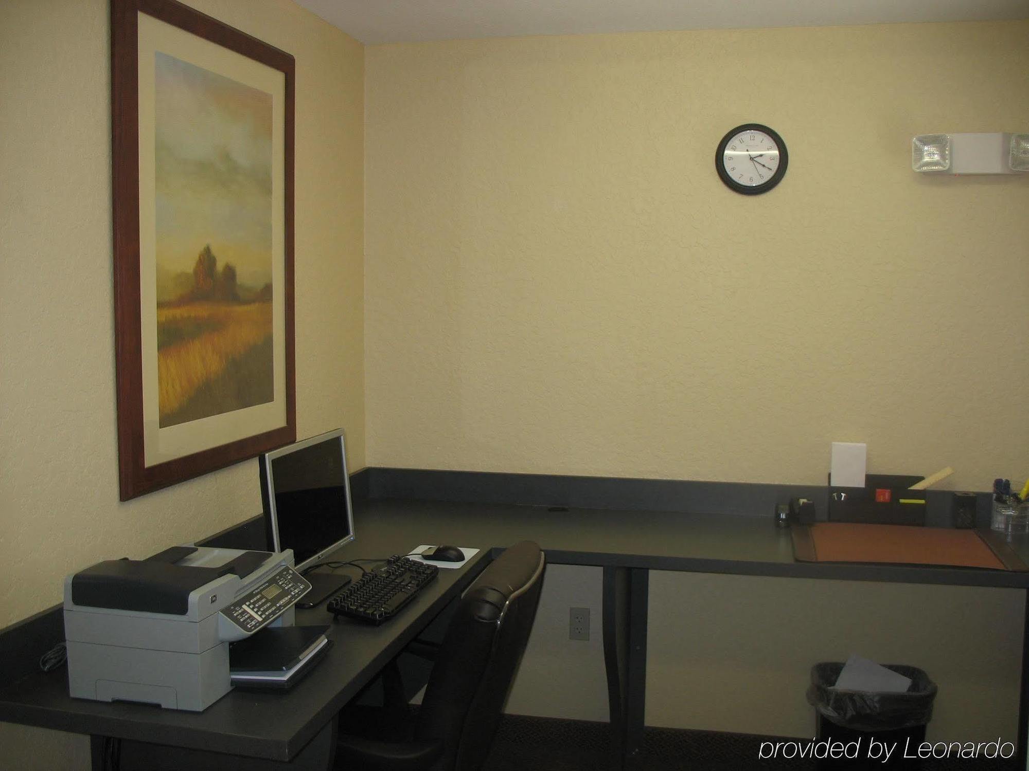 Candlewood Suites Fort Myers Interstate 75 By Ihg Exterior photo