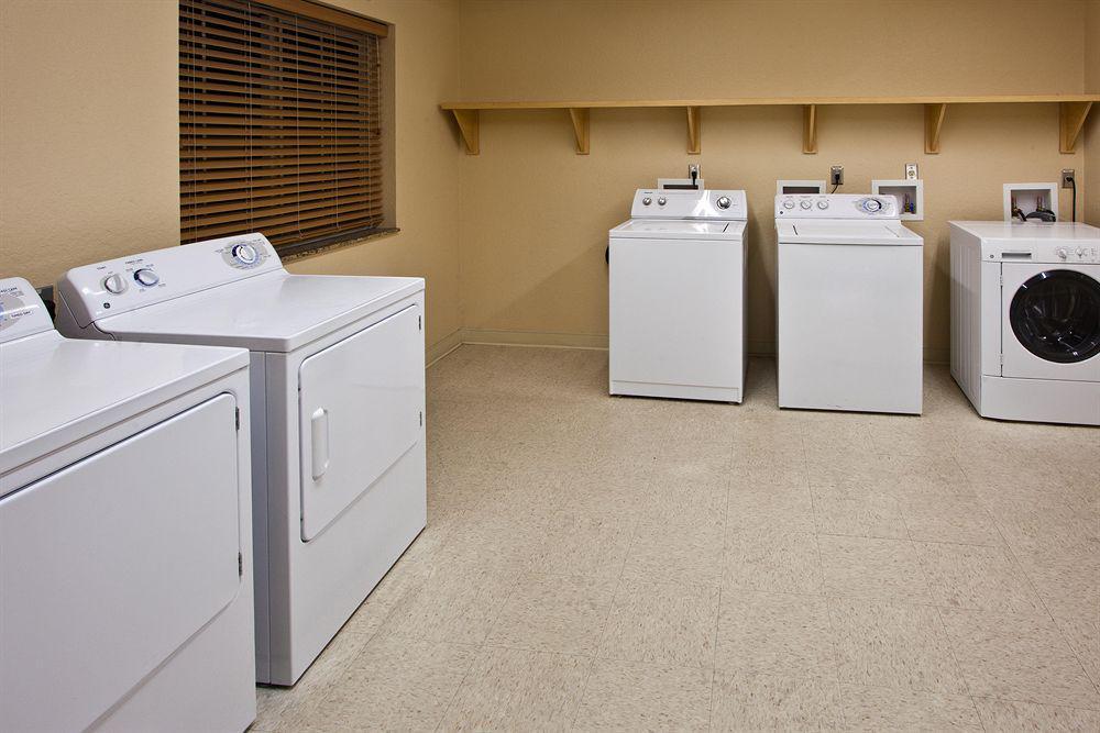 Candlewood Suites Fort Myers Interstate 75 By Ihg Facilities photo